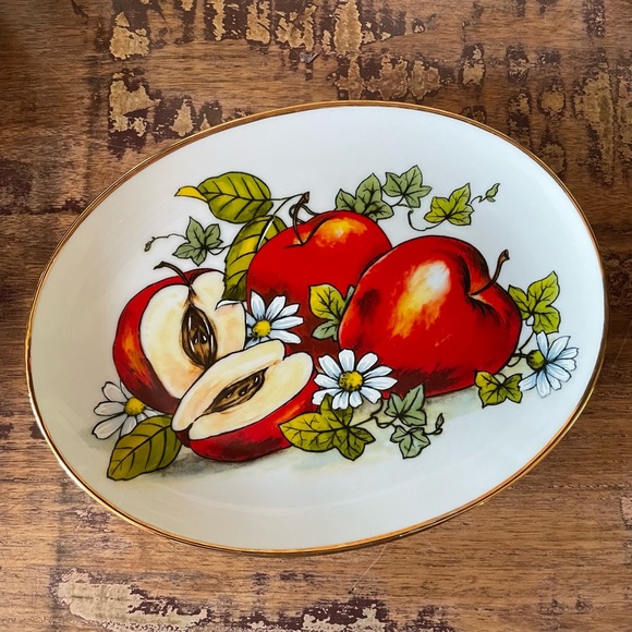 Vintage Other - Vintage Daisy & Apple Plate
